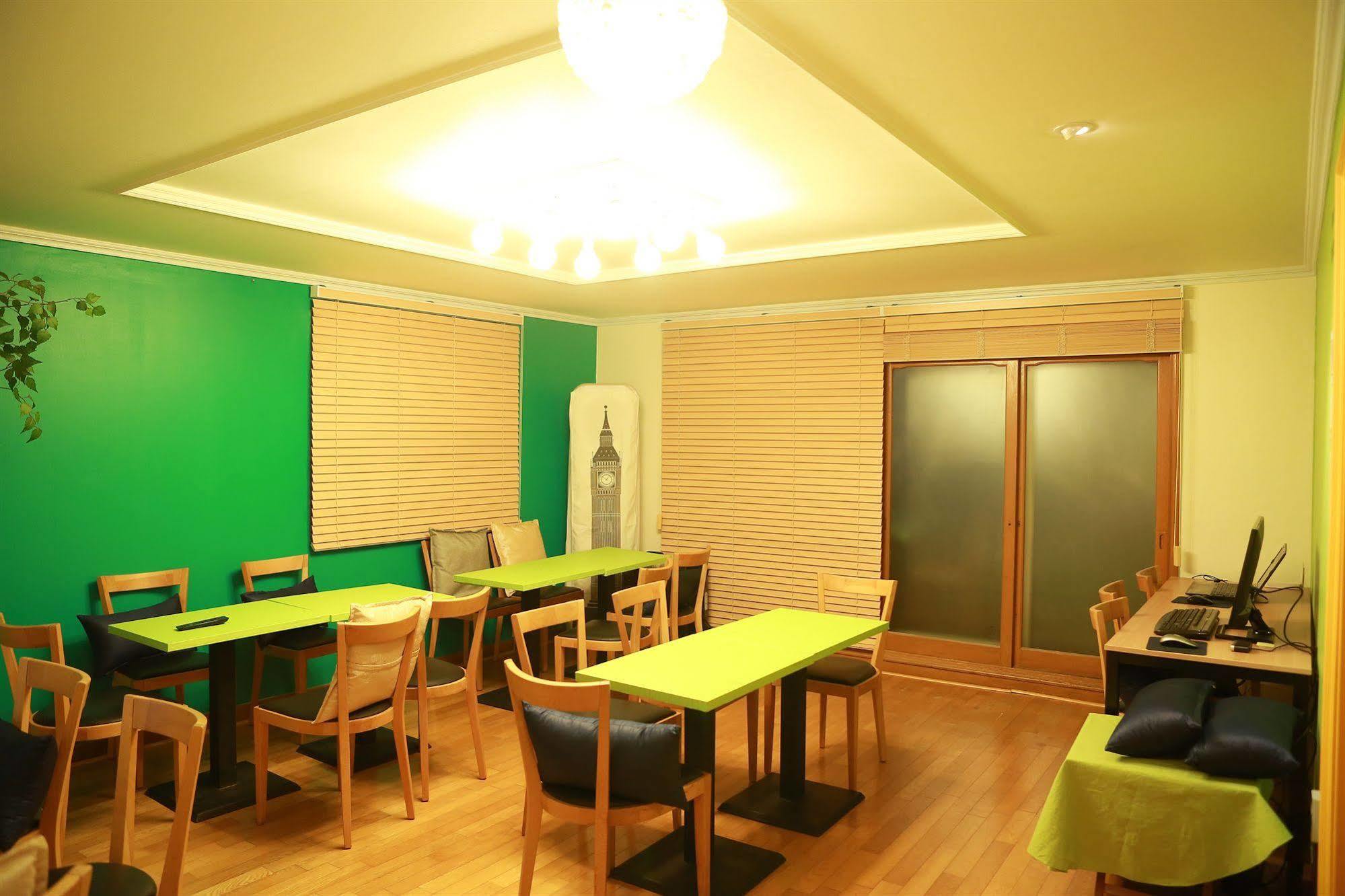 Moon Hostel Seul Exterior foto